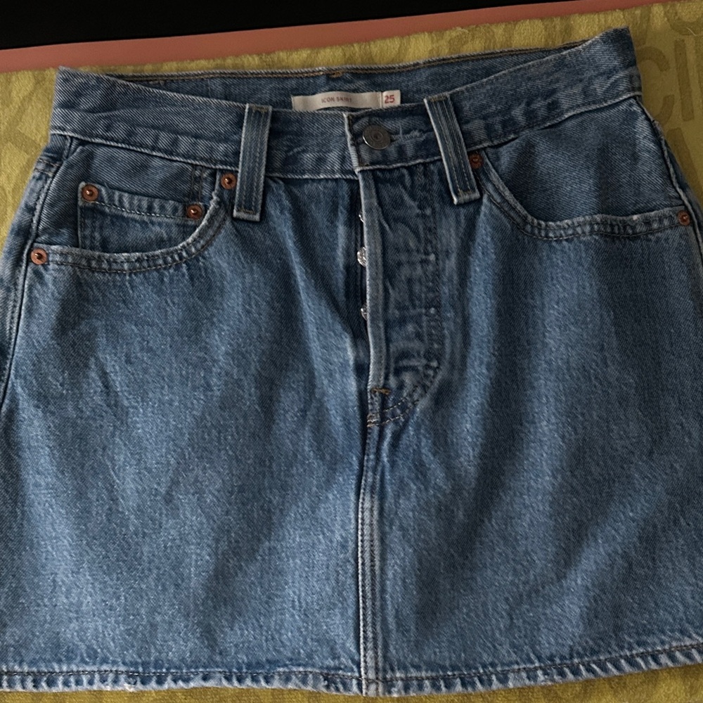 Levi's Medium Blue Button-Front Denim Mini Skirt